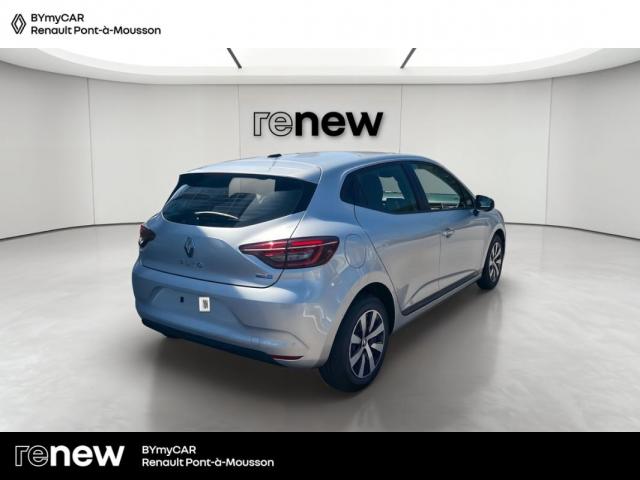 Renault Clio image 2