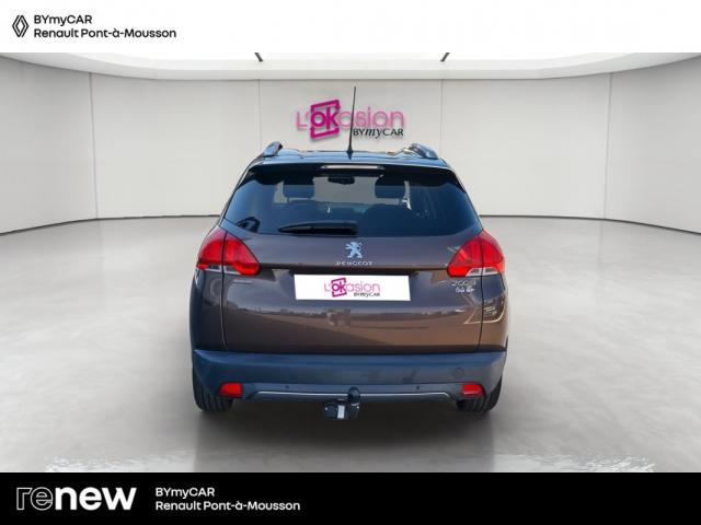 Peugeot 2008 image 8