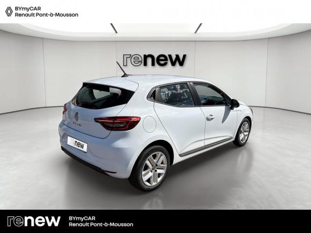 Renault Clio image 8