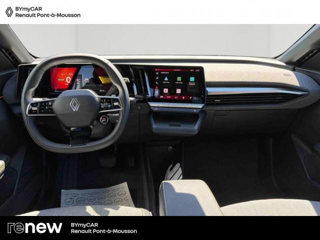 Renault Mégane E-Tech image 8
