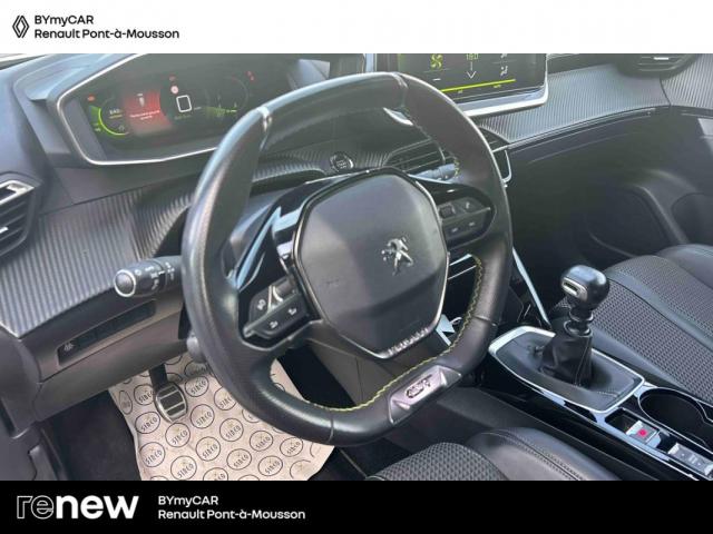 Peugeot 2008 image 1