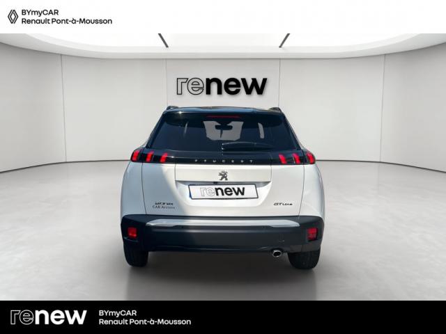 Peugeot 2008 image 8