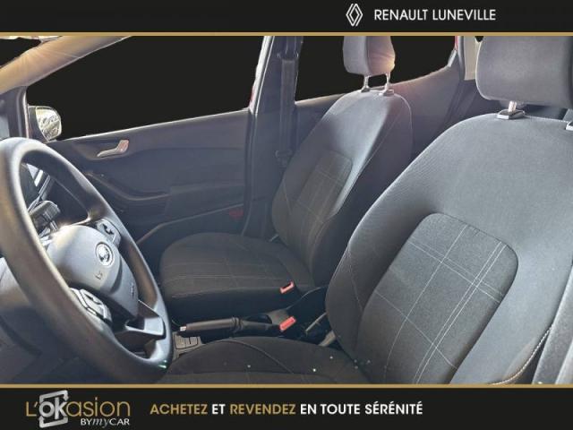 Ford Fiesta image 8