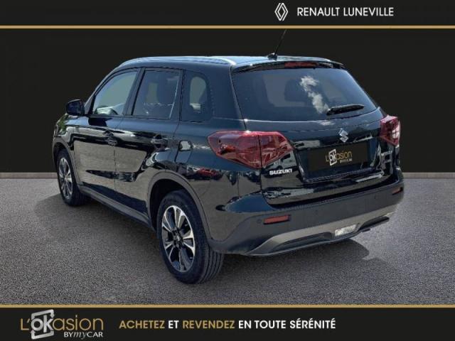 Suzuki Vitara image 9