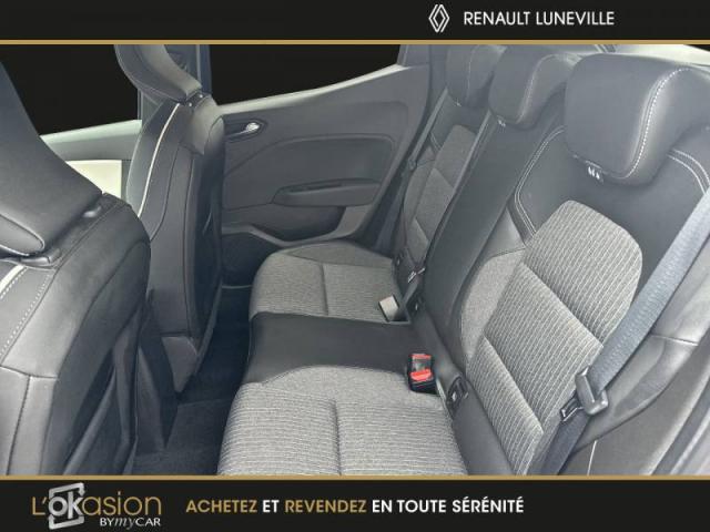 Renault Clio image 2
