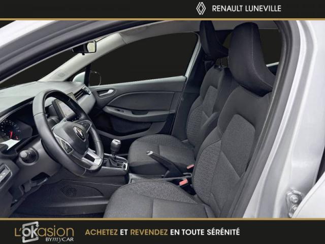 Renault Clio image 8