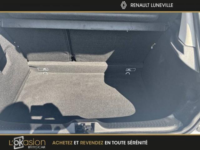 Renault Clio image 6