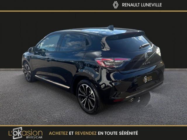 Renault Clio image 8