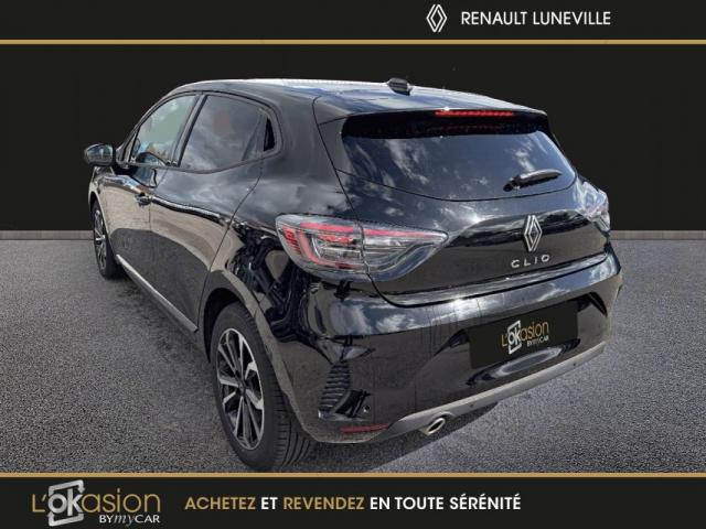 Renault Clio image 9