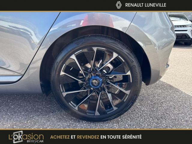 Renault Clio image 2
