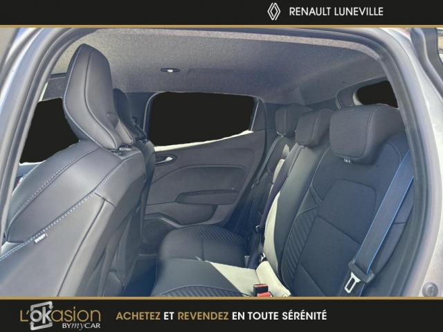 Renault Clio image 9