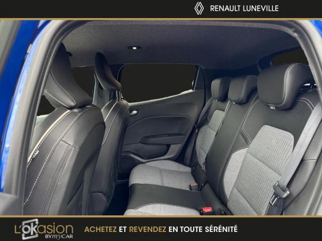 Renault Clio image 9