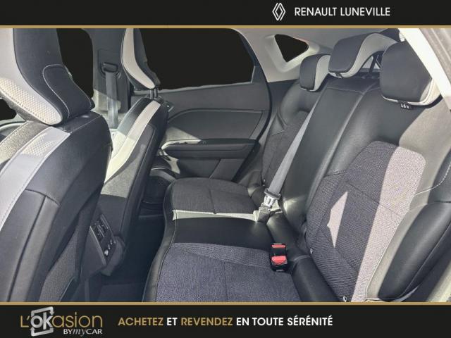 Renault Captur image 8