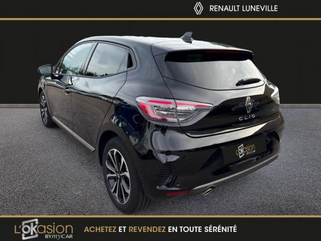 Renault Clio image 6