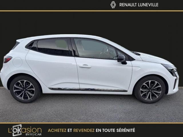 Renault Clio image 8