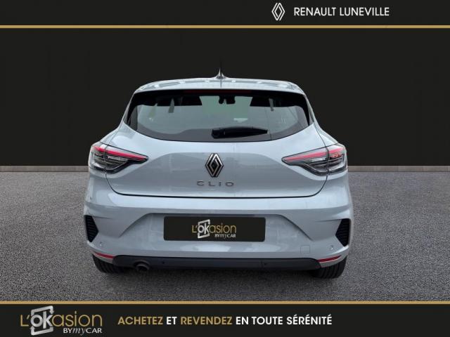 Renault Clio image 9