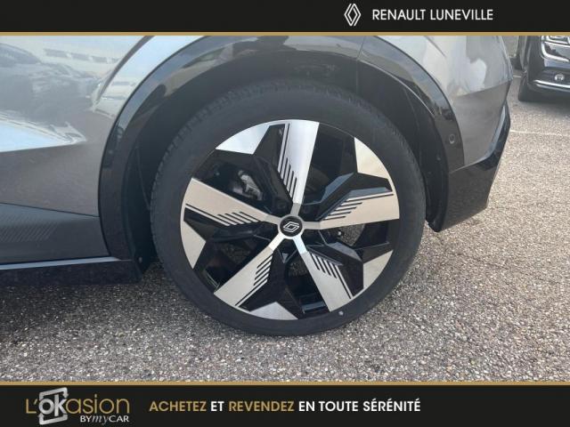 Renault Mégane E-Tech image 4