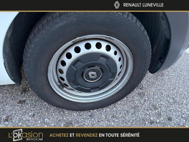 Renault Express Van image 3