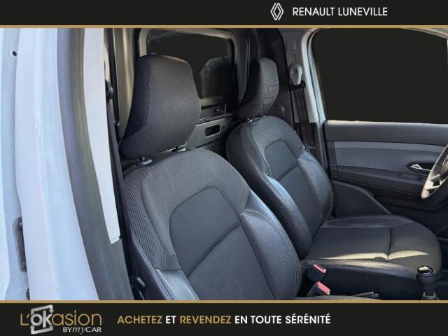 Renault Express Van image 2