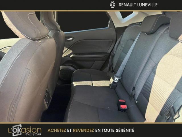 Renault Captur image 7