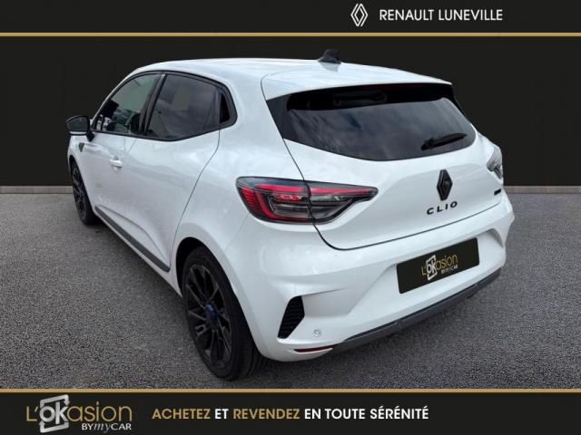 Renault Clio image 8