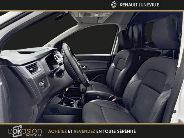 Renault Express Van image 8