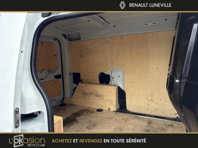 Renault Express Van image 5