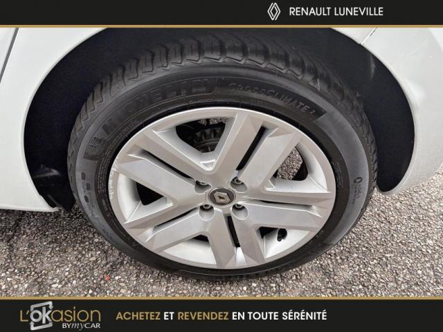 Renault Clio image 9