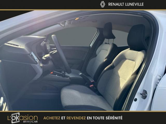 Renault Clio image 8