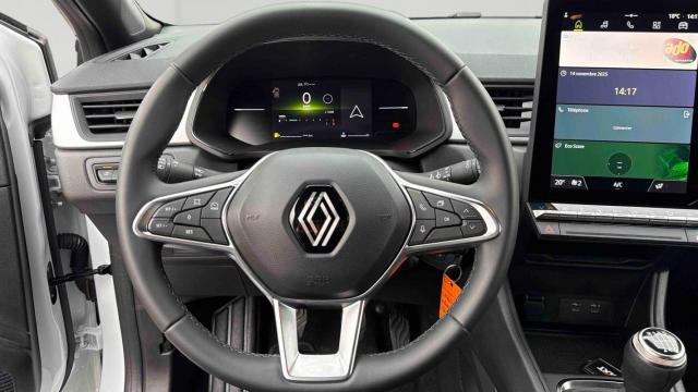 Renault Captur image 2