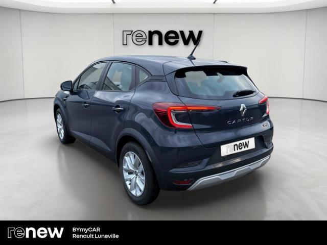 Renault Captur image 8
