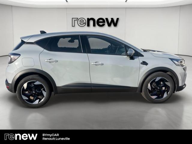 Renault Captur image 2