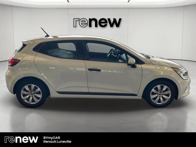 Renault Clio image 9