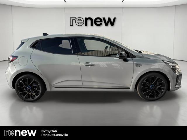 Renault Clio image 8