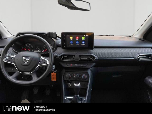 Dacia Sandero image 2