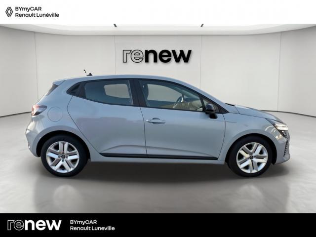 Renault Clio image 9