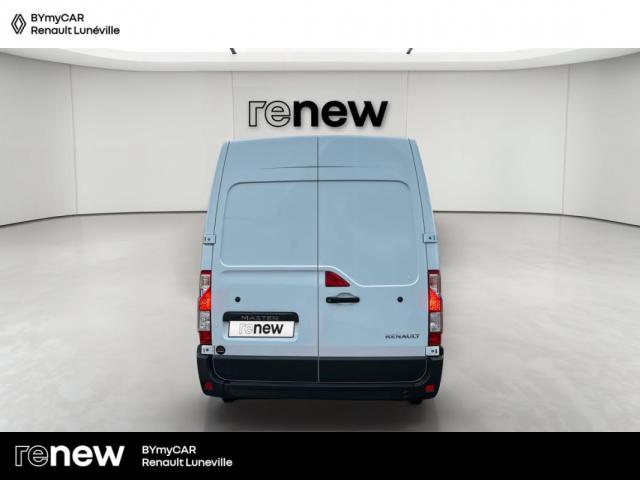 Renault Master image 8