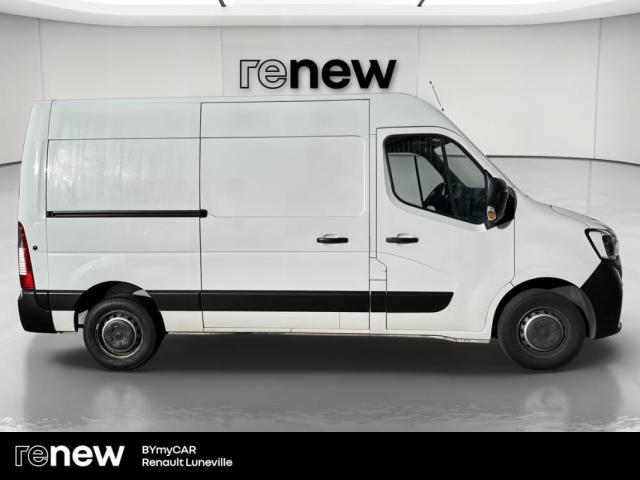 Renault Master image 2