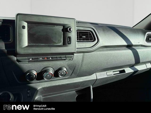 Renault Master image 3