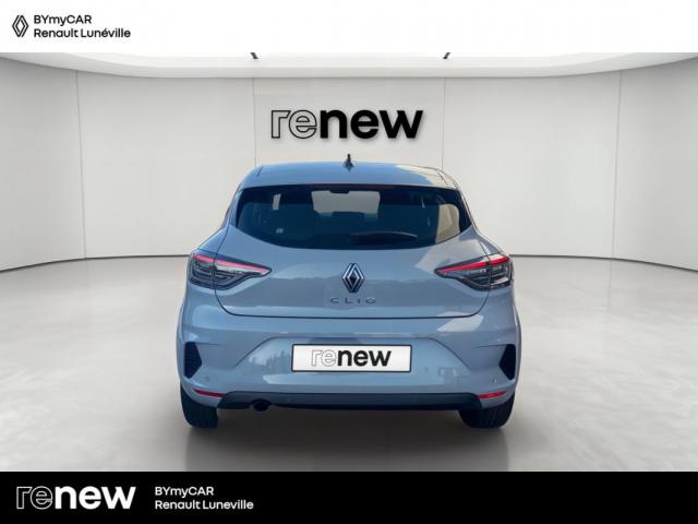 Renault Clio image 8