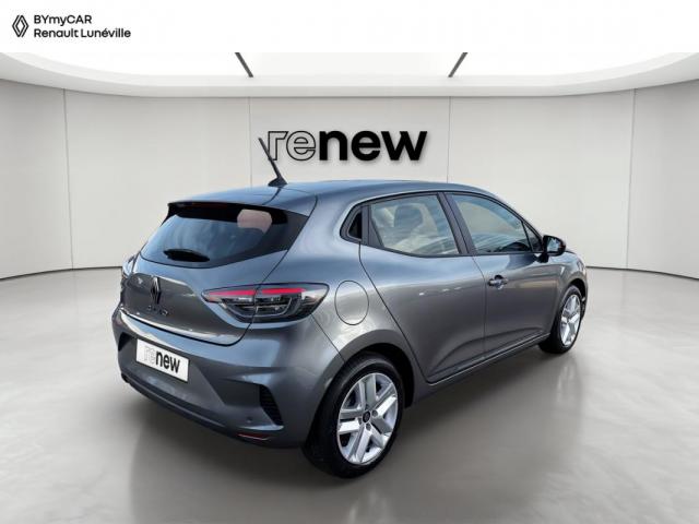 Renault Clio image 8