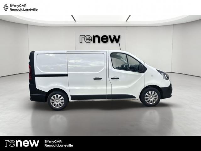 Renault Trafic image 2