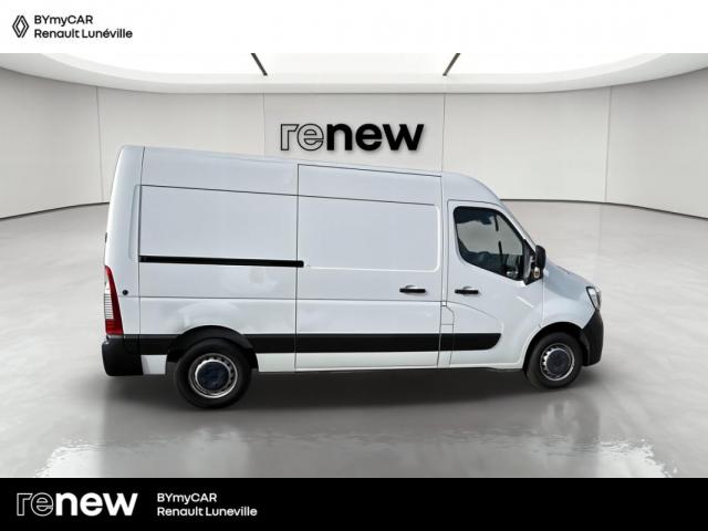 Renault Master image 2