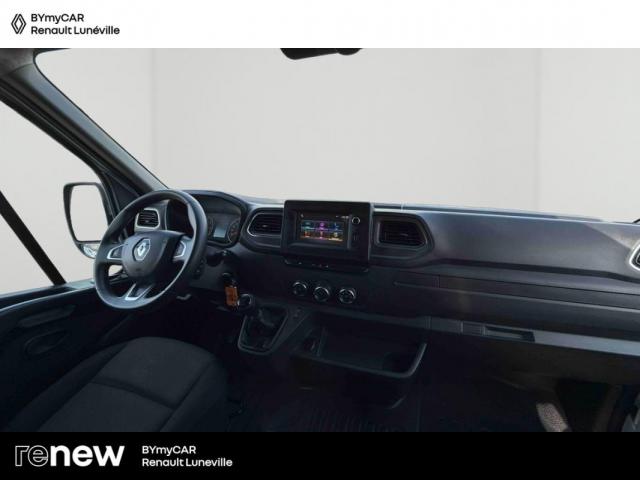 Renault Master image 1
