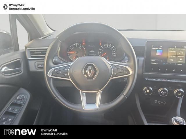 Renault Clio image 9