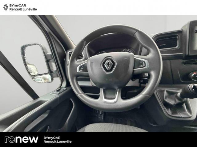 Renault Master image 2