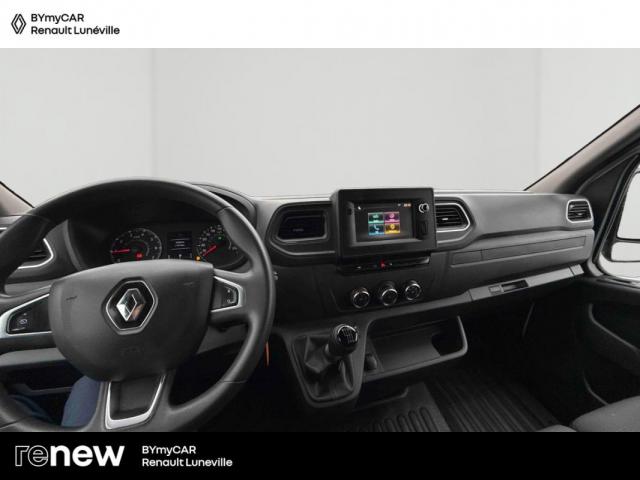 Renault Master image 1