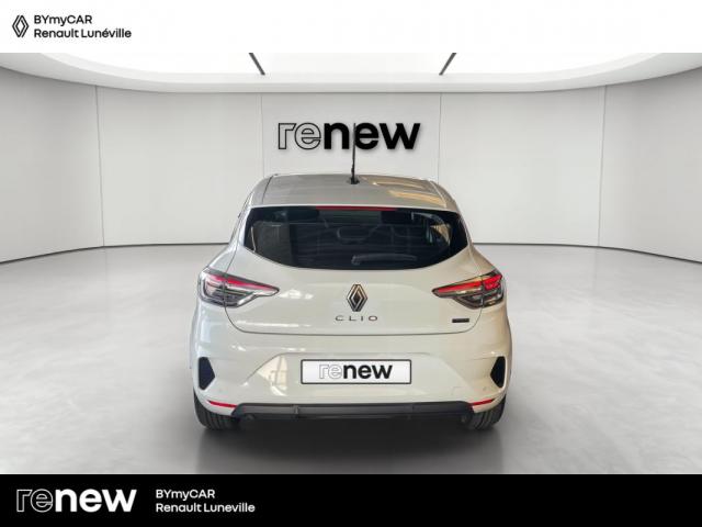 Renault Clio image 6