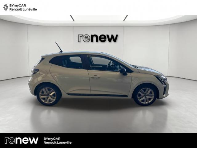 Renault Clio image 9