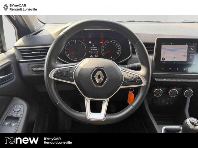 Renault Clio image 8